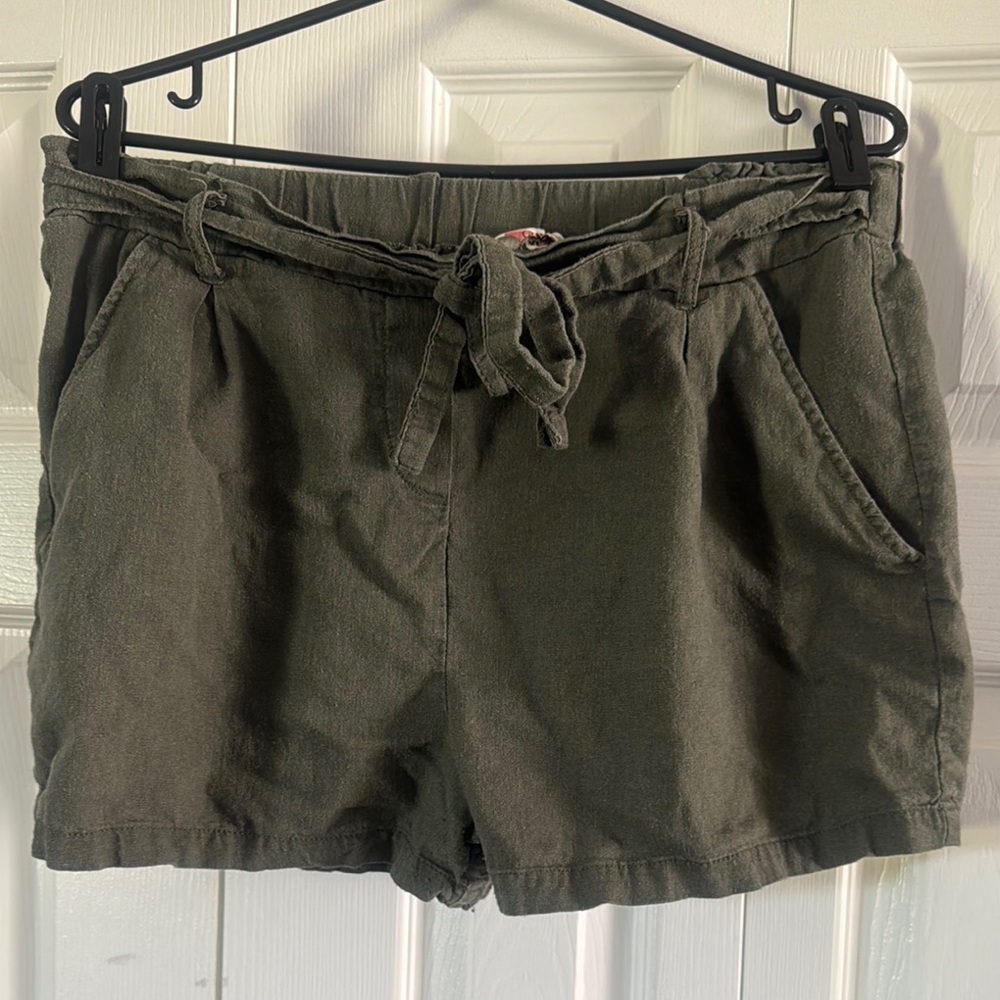 Ci Sono Green Cargo Shorts with Drawstring Waist